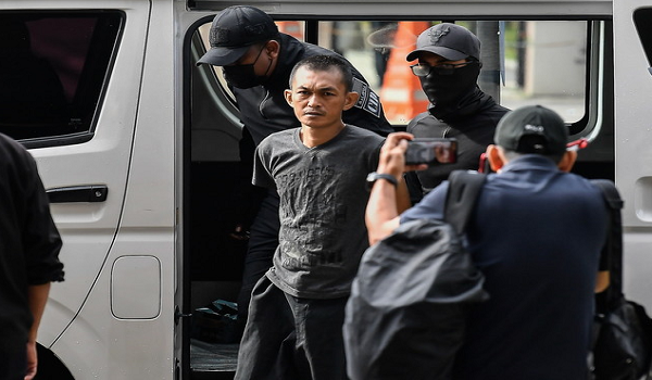 Afendi Muhammad Agus @ Muhamed Ali dihukum penjara 40 tahun dan 24 sebatan oleh Mahkamah Tinggi Kuala Lumpur selepas mengaku bersalah membunuh kedua-dua ibu bapanya di Kampung Sungai Penchala, Disember tahun lalu / BERNAMA